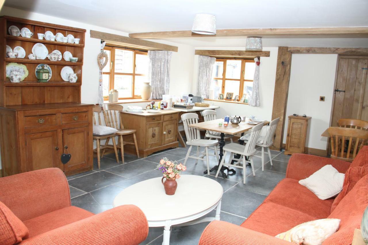 Castle Farm Bed & Breakfast Wedmore ภายนอก รูปภาพ