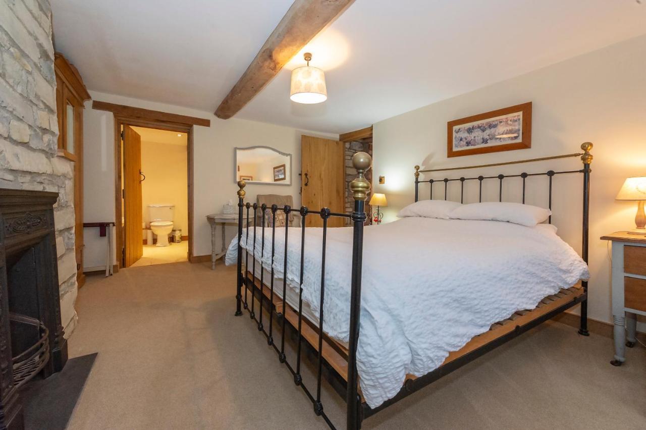 Castle Farm Bed & Breakfast Wedmore ภายนอก รูปภาพ
